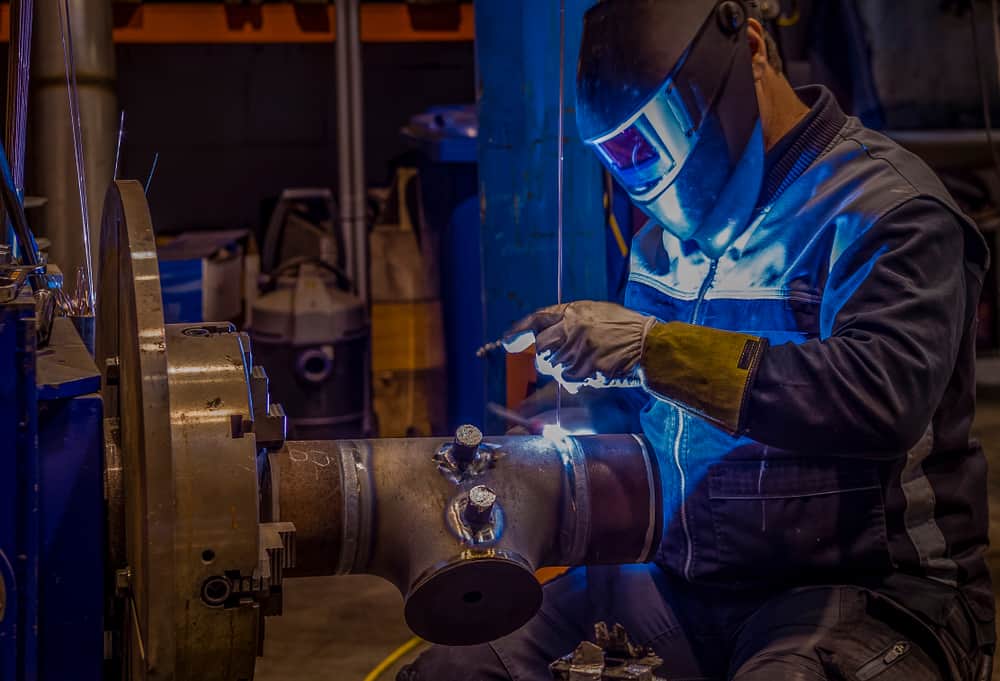 Welder using orbital welding machine